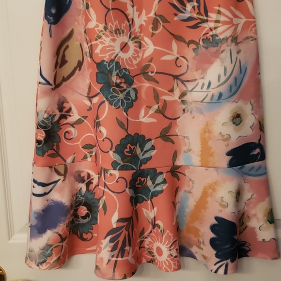 Dress - Picture 2 of 3